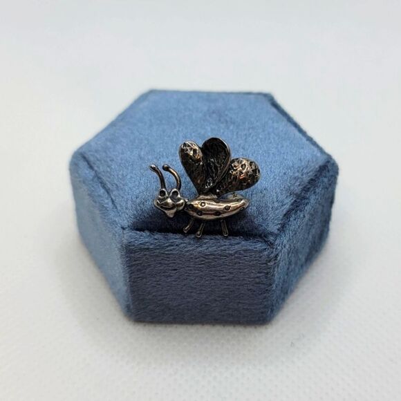 VINTAGE MK Mini Bug Brooch - Picture 1 of 5
